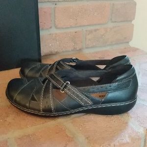 Clarks Black Leather Mary Jane shoes